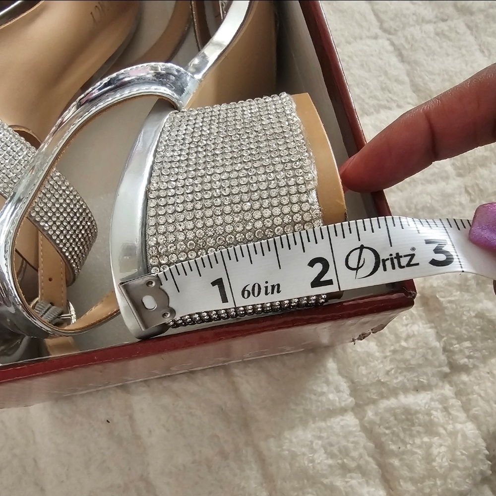 Delicacy Silver Glitter Block Heel Sandals - Picture 9 of 9